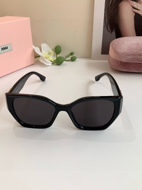 ✅NWT Authentic  MIU MIU Sunglasses main image 8